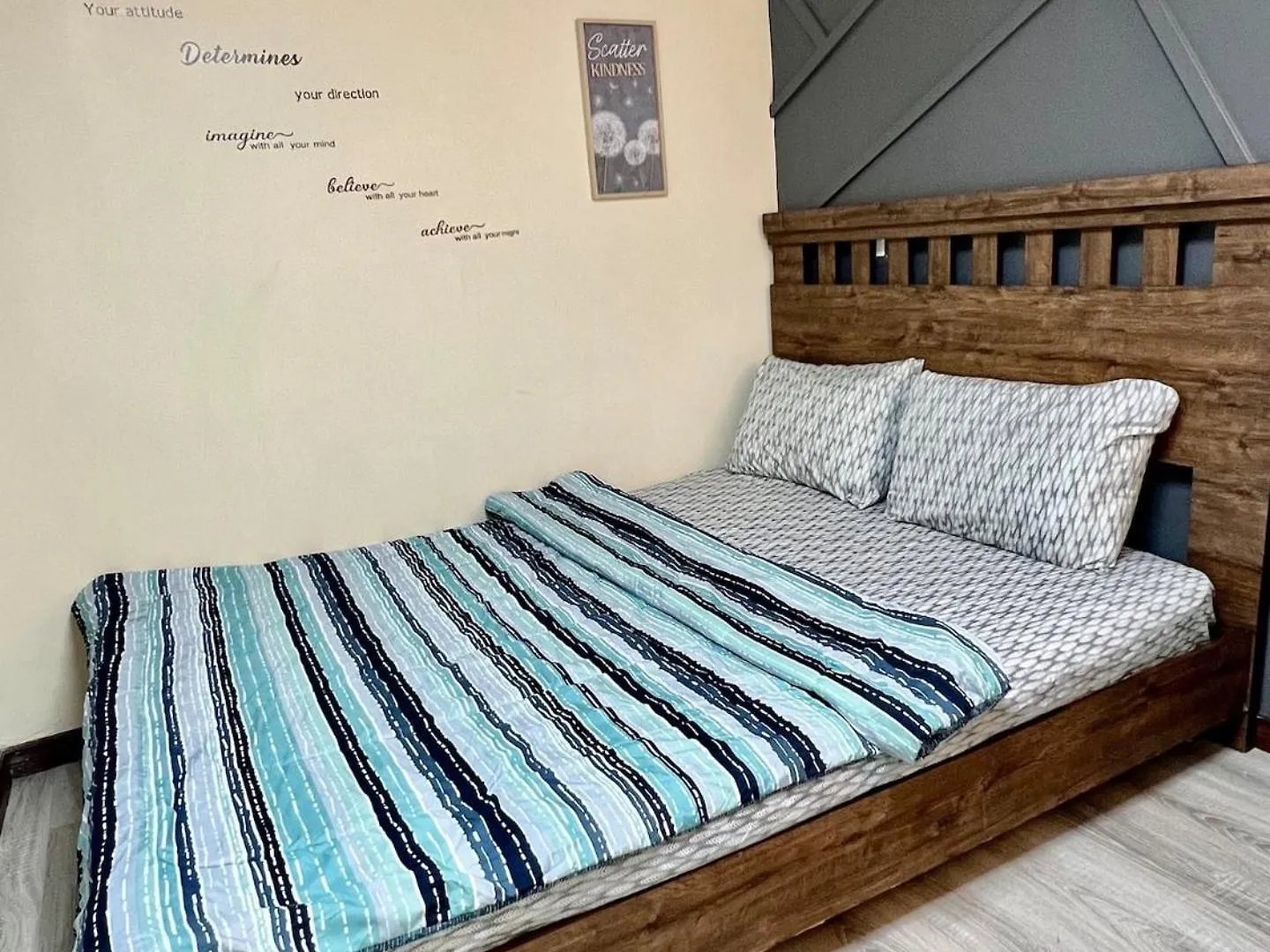 R6 Room Near Airport Mississauga