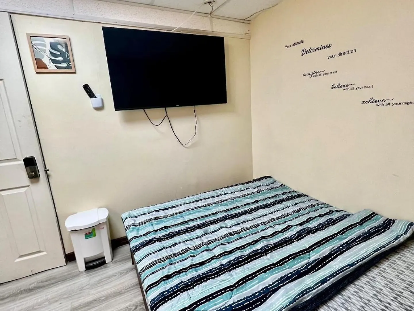 R6 Room Near Airport Mississauga Holiday home