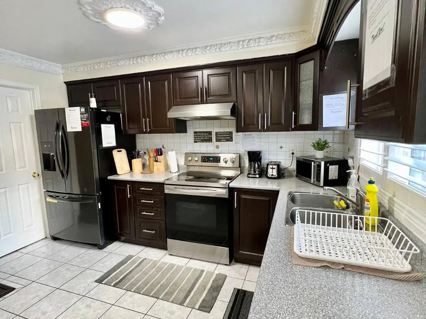R6 Room Near Airport Mississauga 0*,  Canada